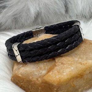 John Hardy Black Leather Men’s Bracelet w/Kali .925 Sterling Silver